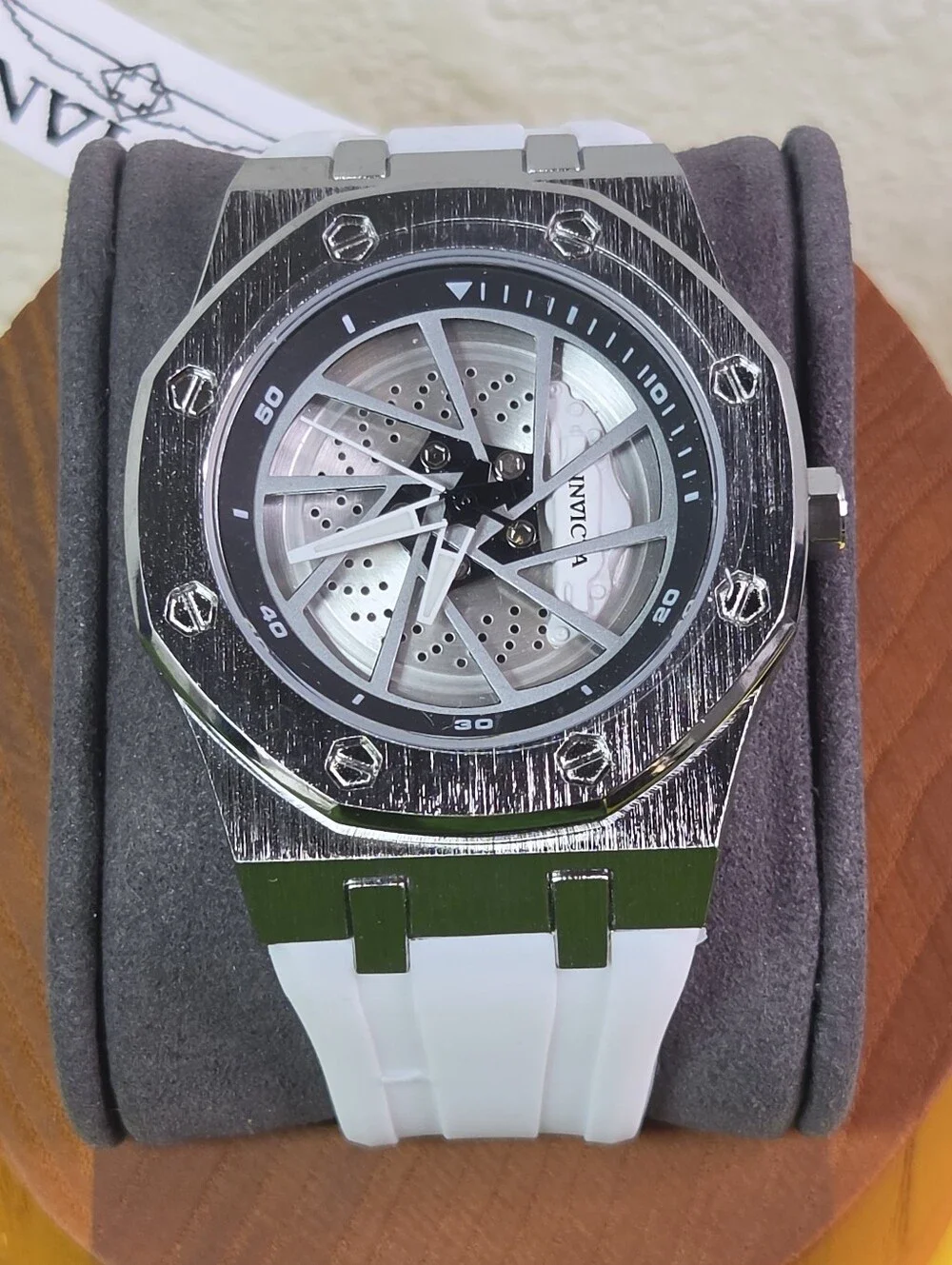 Invicta Speedway Rim Men’s 42mm Silver White Quartz Watch Flame Fusion 70039